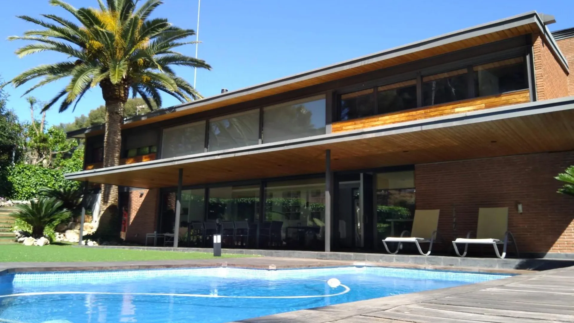 Villa Del Bosque Castelldefels