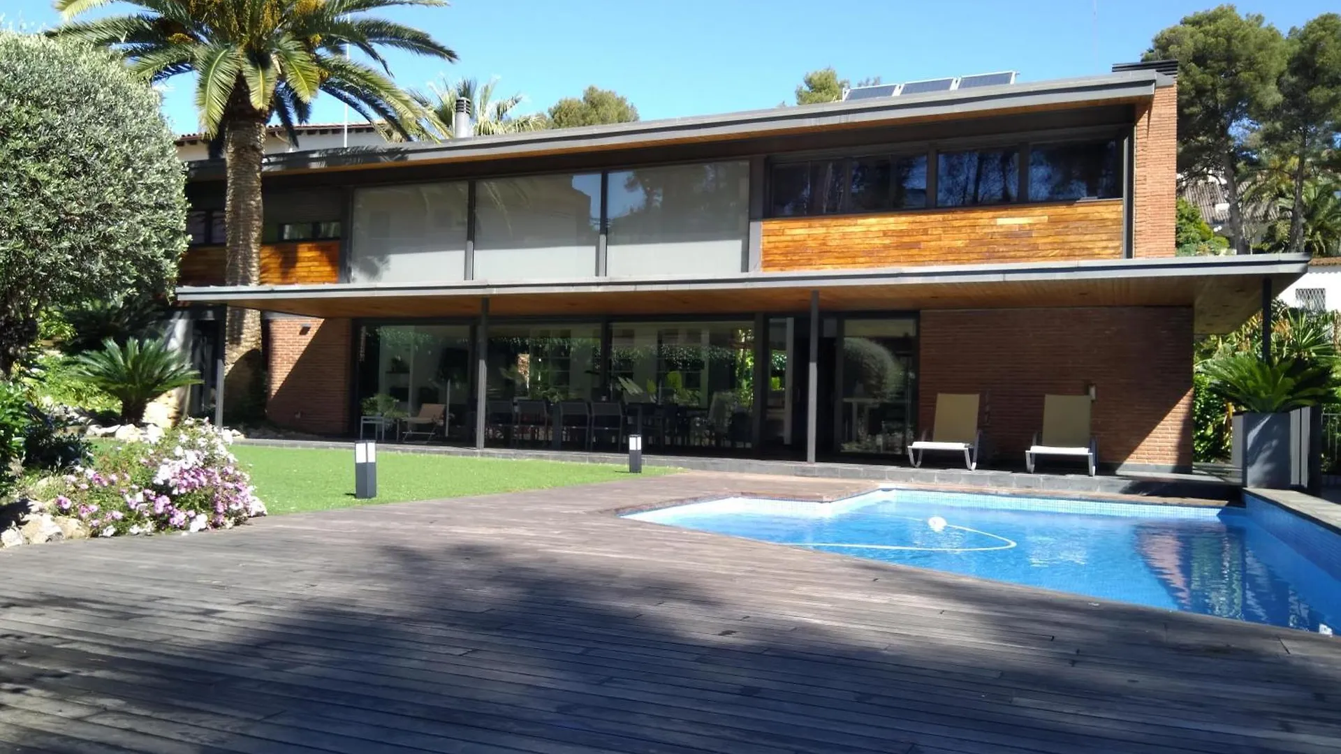 Villa Del Bosque Castelldefels 0*,